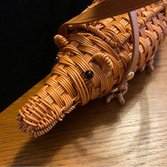 Tommy Bahama Woven Alligator/Retailer Basket Purse in Tan NWT collectible - Picture 4 of 10